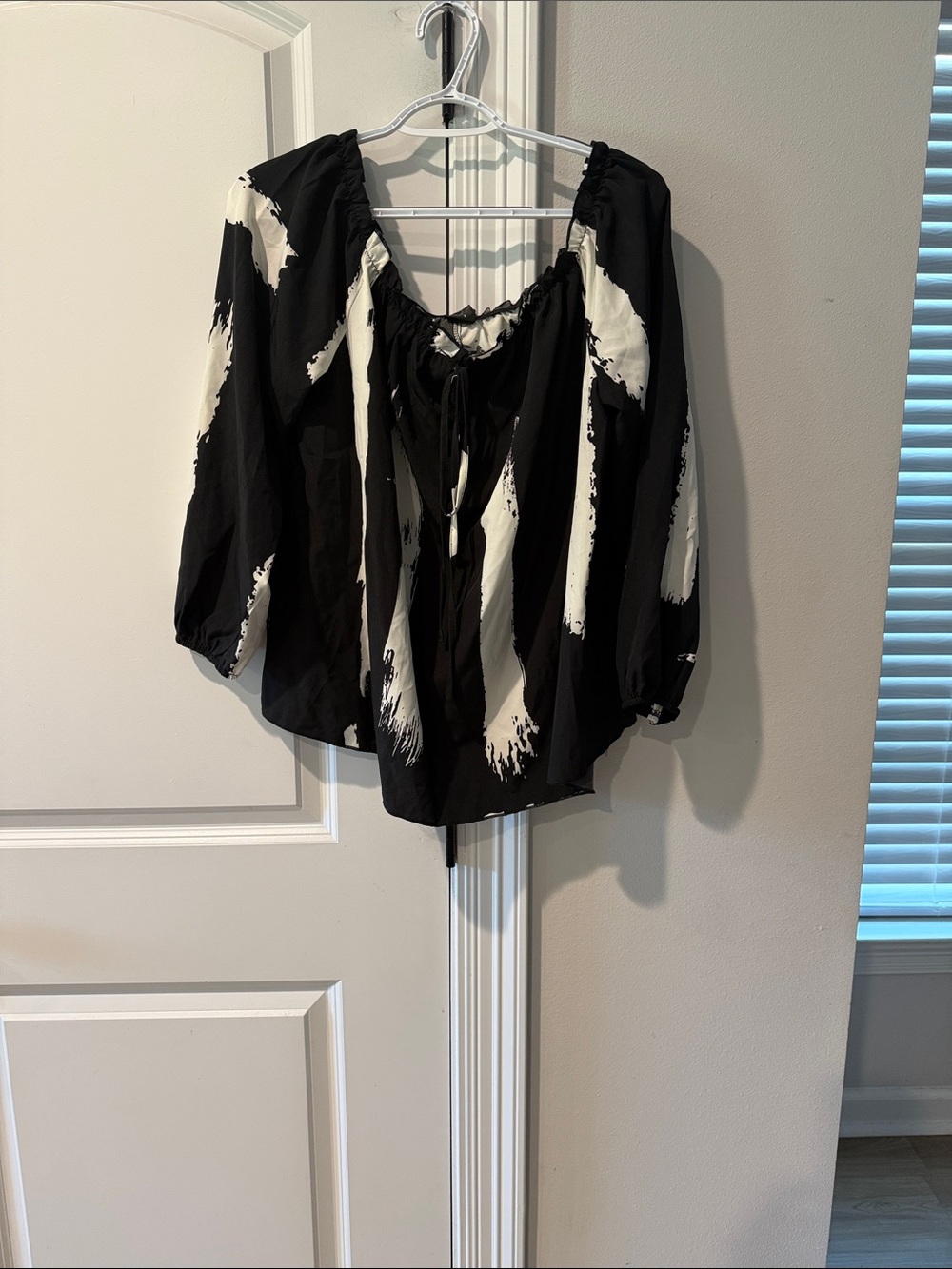 SHEIN Black and White Brushstroke Peasant Blouse